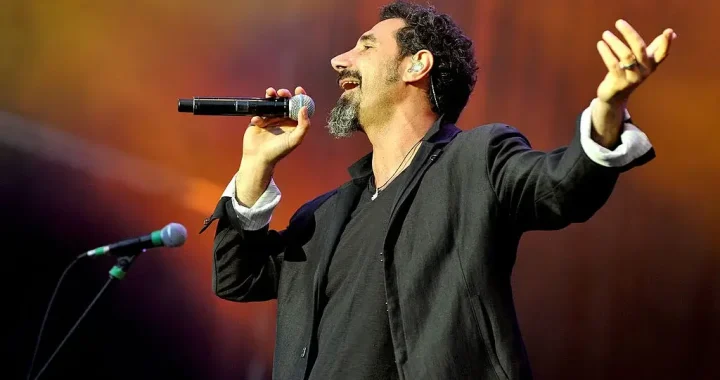 El rapero Lil Uzi Vert ha generado revuelo con su versión de la canción "Chop Suey!", lo cual atrajo la atención del vocalista de System of a Down, Serj Tankian. El cantante compartió su opinión a través de las redes sociales, mostrando una perspectiva diferente a la de los seguidores.